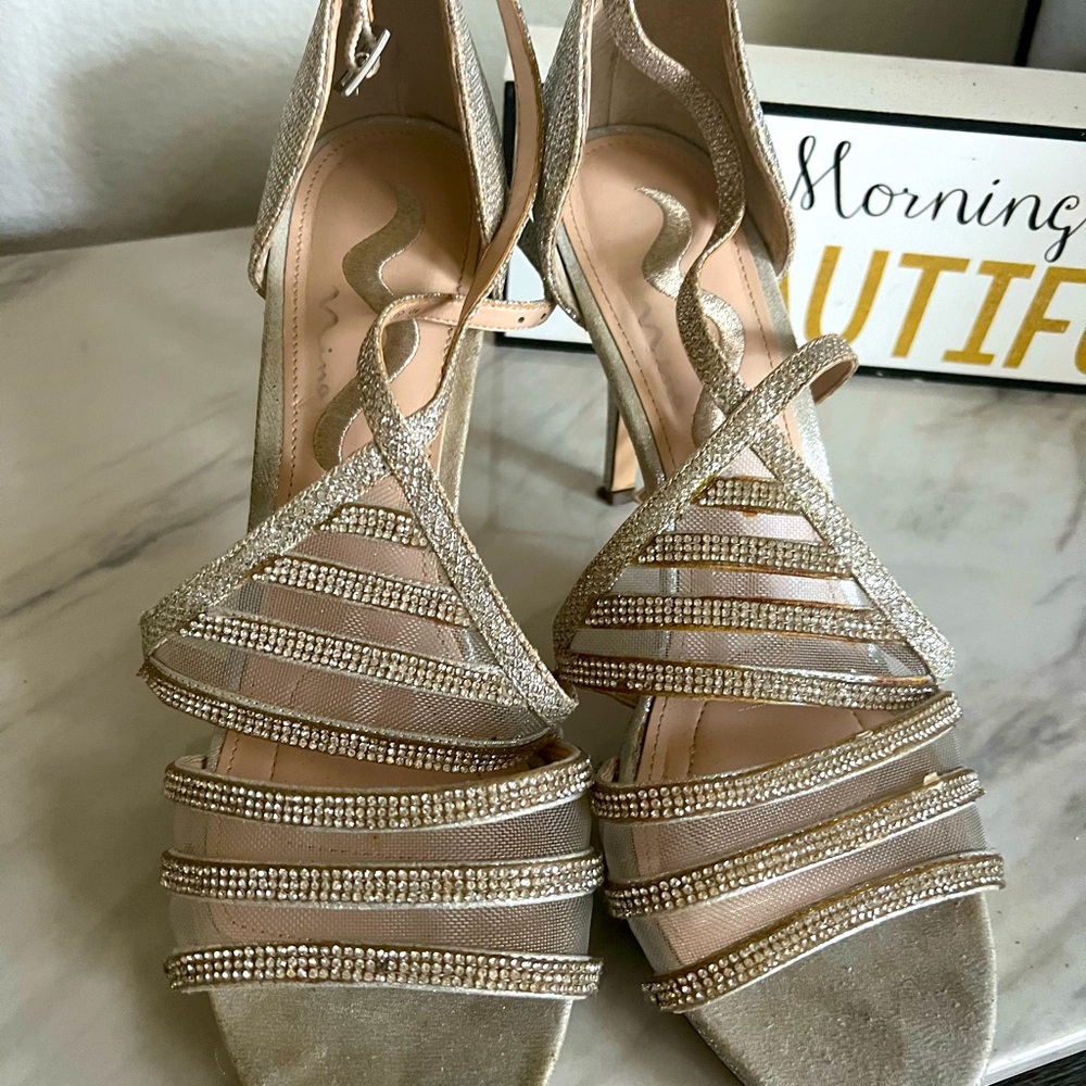 Nina silver shoes. Evening Out! Used its a beautiful shoe